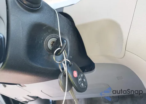 2012 Toyota Sienna Le V6 8 Passenger z USA, uszkodzony, nr VIN 5TDKK3DC5CS238128